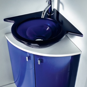 Lavabo d'angle en verre